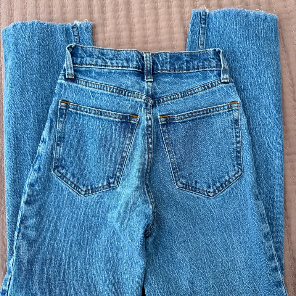 Abercrombie The 90s Straight Ultra High Rise Jeans - Picture 2 of 4